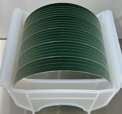 Wafer carrier slot